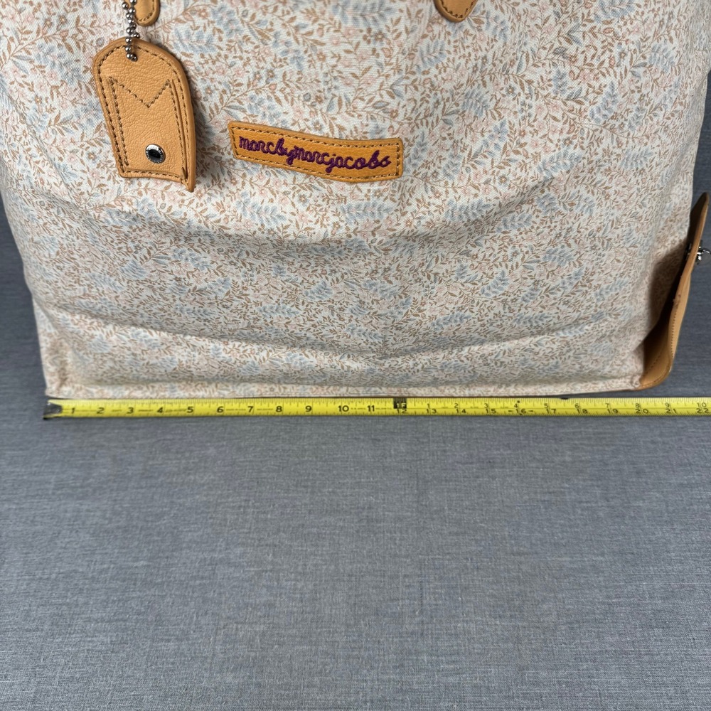 Marc by Marc Jacobs Lock It Pocket Tote Whitecap Grey Multi Canvas Leather NWT - Picture 11 of 14